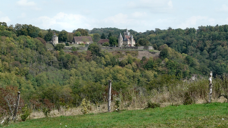 P1000024.JPG - Fresselines : le château
